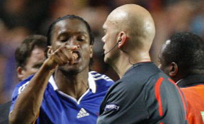 drogba_ovrebo_296