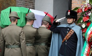 sanna_funerali_296